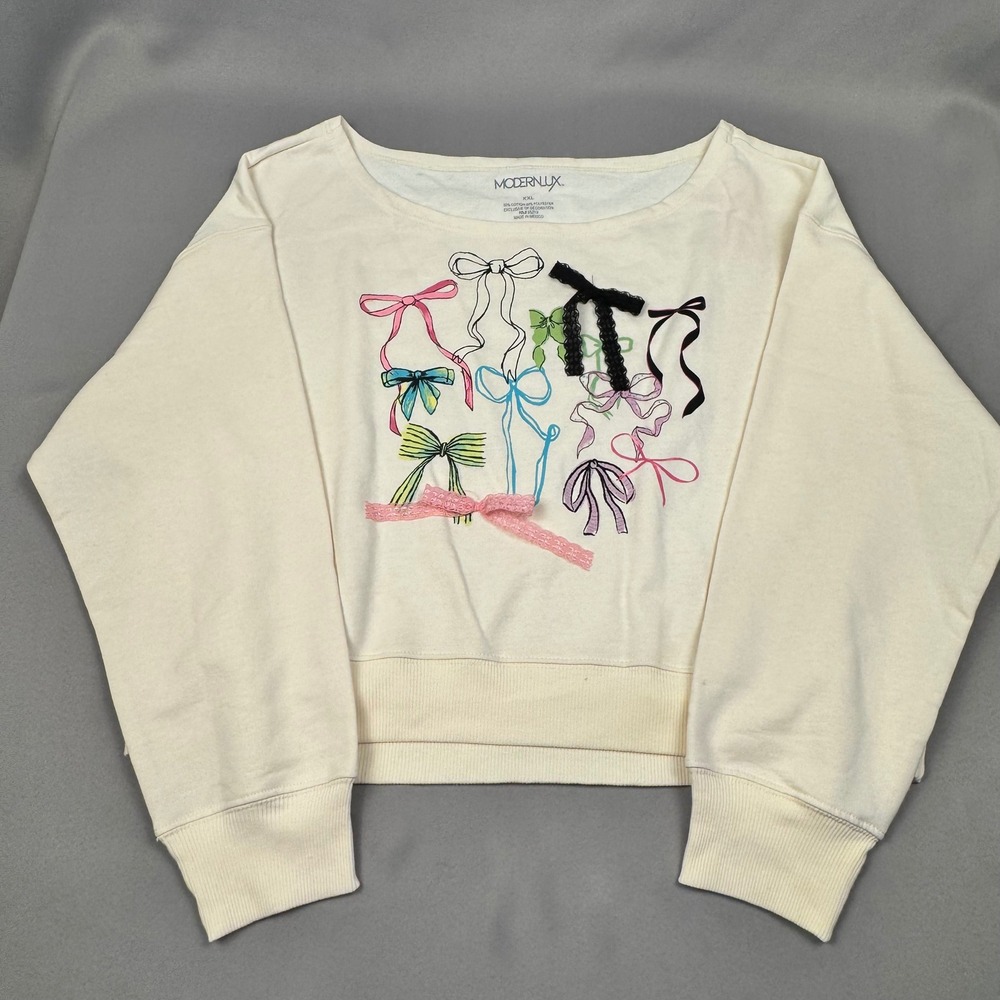 Modern Lux XXL Cream Bow Graphic Cropped Sweatshirt NWT Coquette Balletcore‎